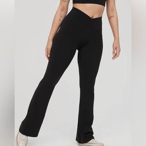 Buttery soft crossover flare leggings size s/m